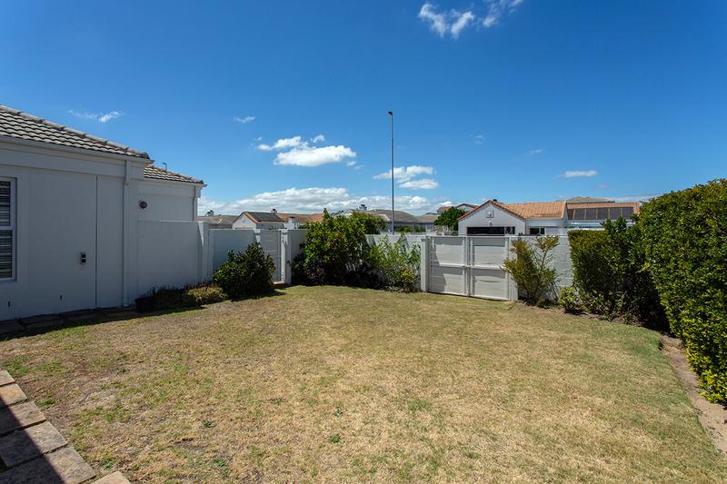 3 Bedroom Property for Sale in Sunningdale Western Cape